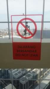 Sticker Dilarang Bersandar